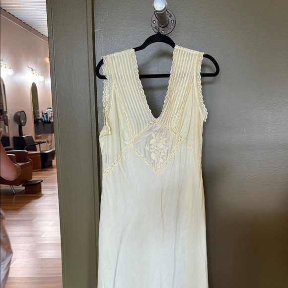 Free People lace detail slip - Picture 3 of 10